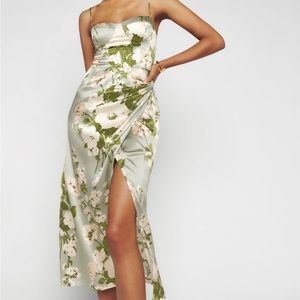 Reformation Marguerite Silk Dress in Blue Floral (Tarragon) Size 4